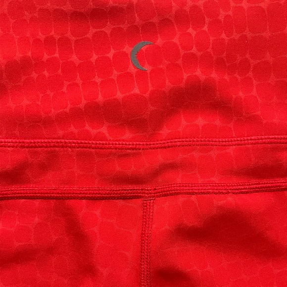 ZYIA Red Scales Pocket Light n Tight High Rise Leggings 28” - Picture 8 of 9